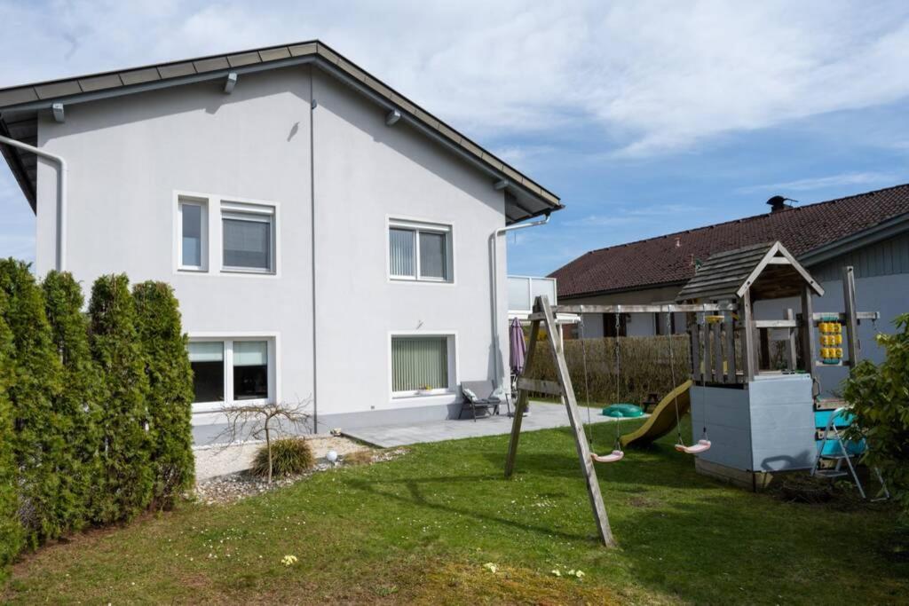 Schoenes Ferienhaus Mit Garten Portschach am Woerthersee Exterior photo